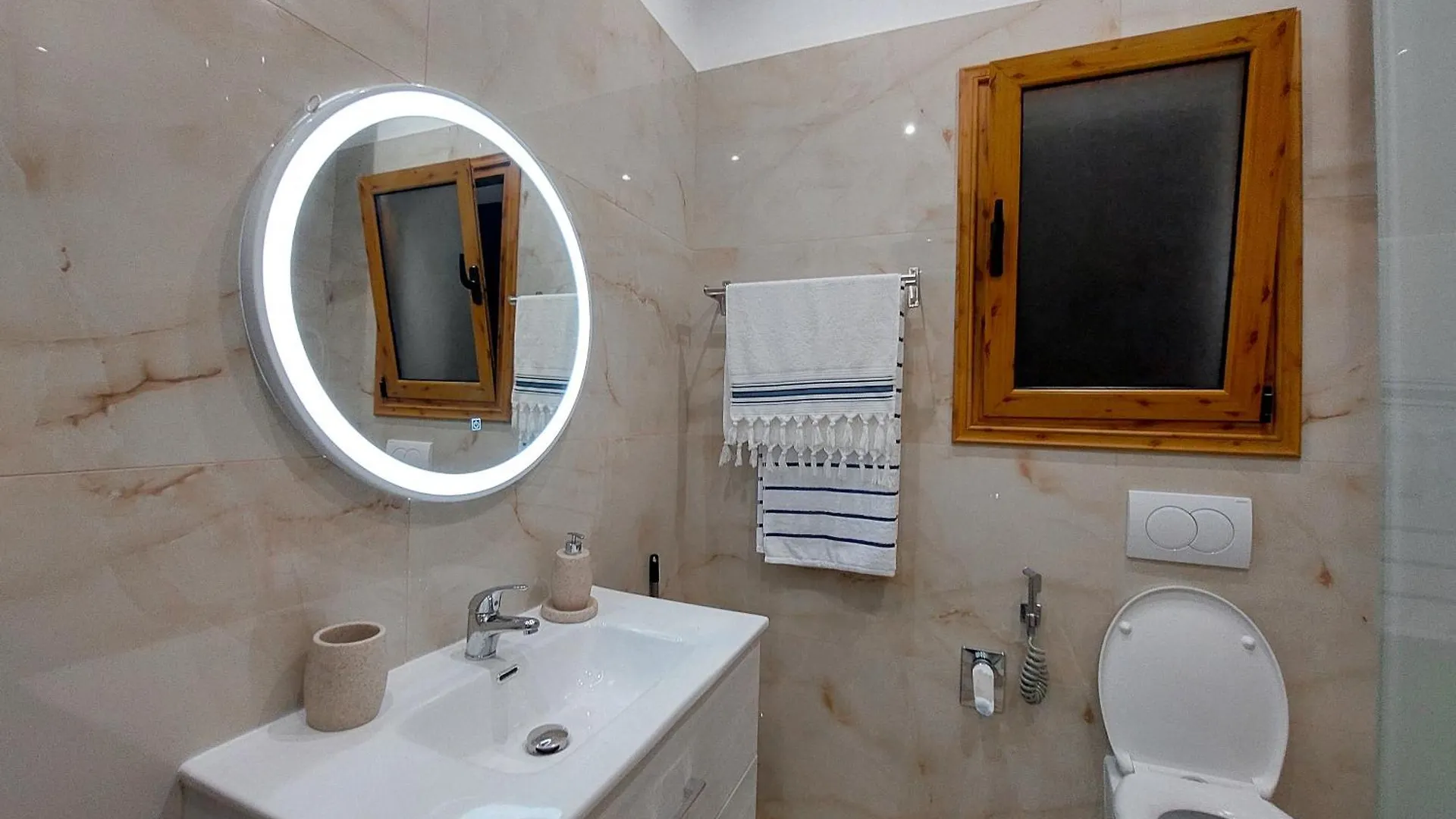 Vila Luzaj Lejlighed Vlorë Albanien